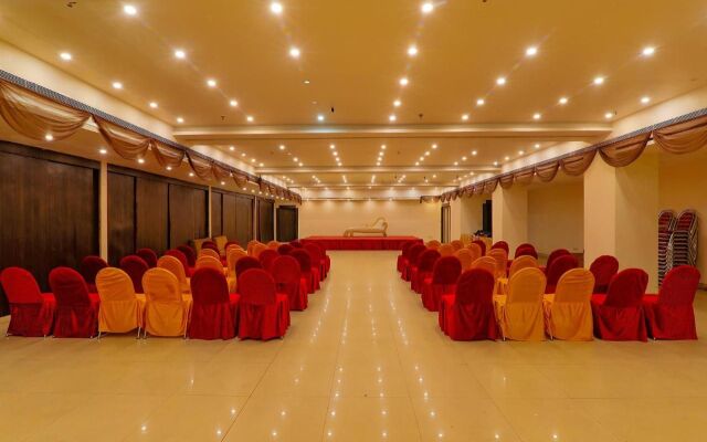 Fabhotel Silver Grand By Shelter