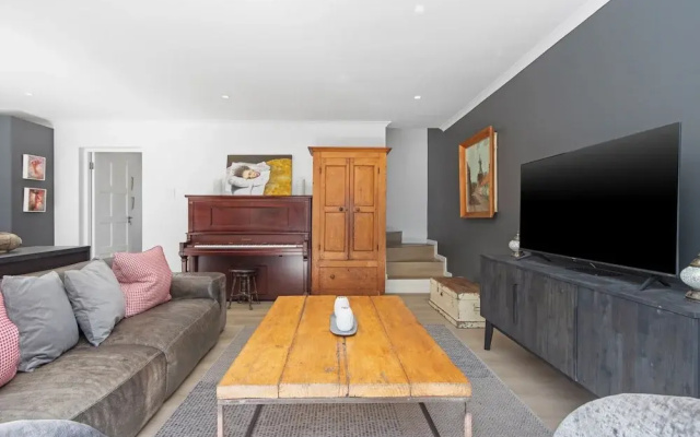 Uptown Retreat