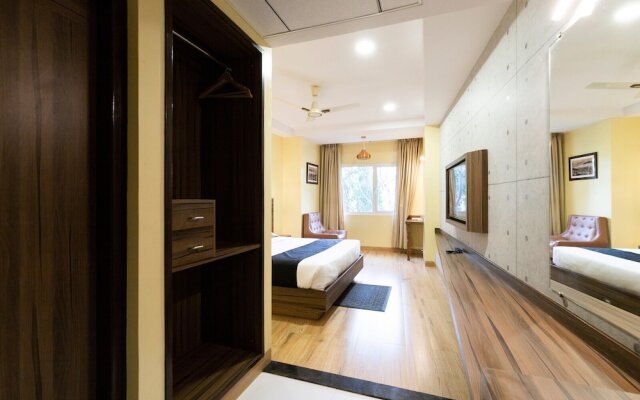 Capital O 18788 Phoenix Hotel & Resort