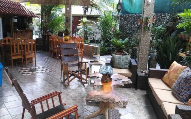 Coyaba Tropical Elegant Adult Guesthouse