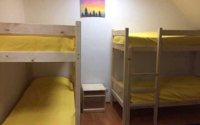 Yolki Art Hostel