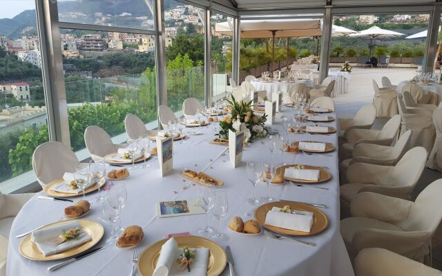 Grand Hotel Moon Valley