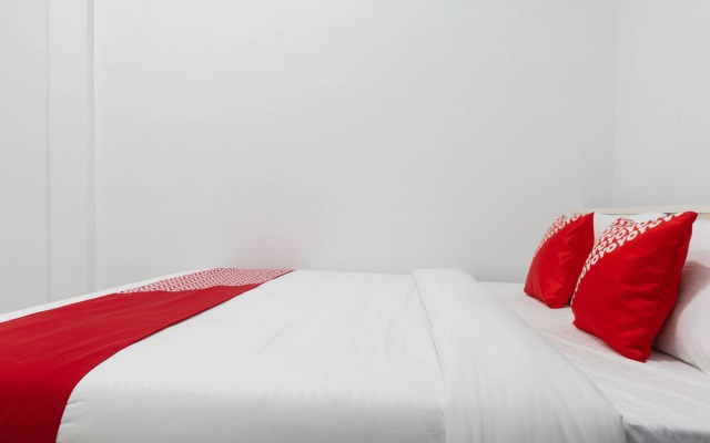 Cozy Stay by OYO Rooms