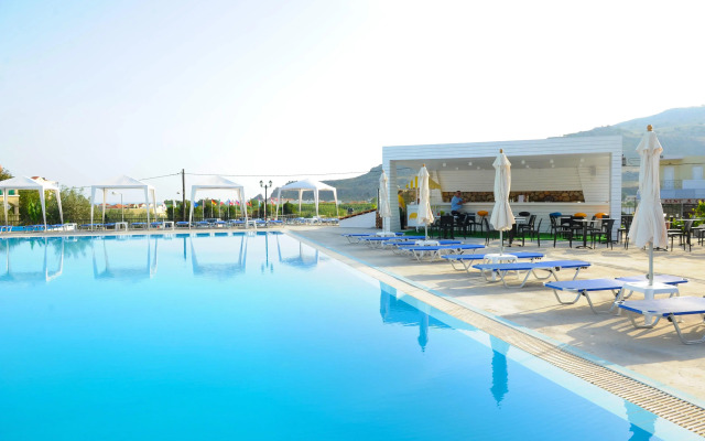 Aiora Aqua Resort
