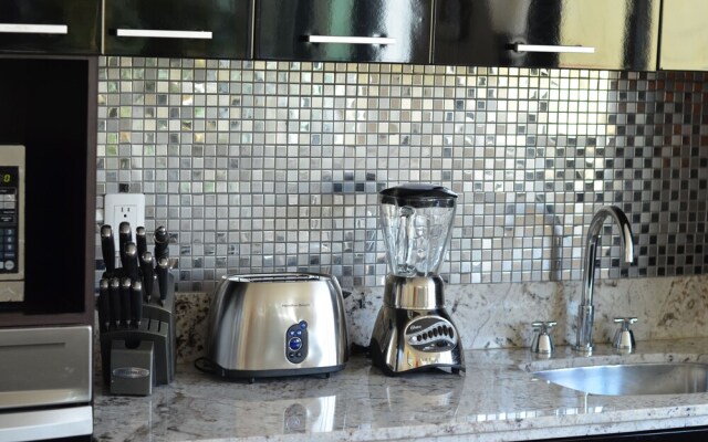 Lotus-7 by Playa District