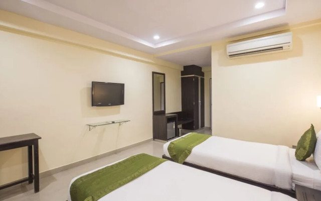 Hotel Paras Inn by Treebo Hotels