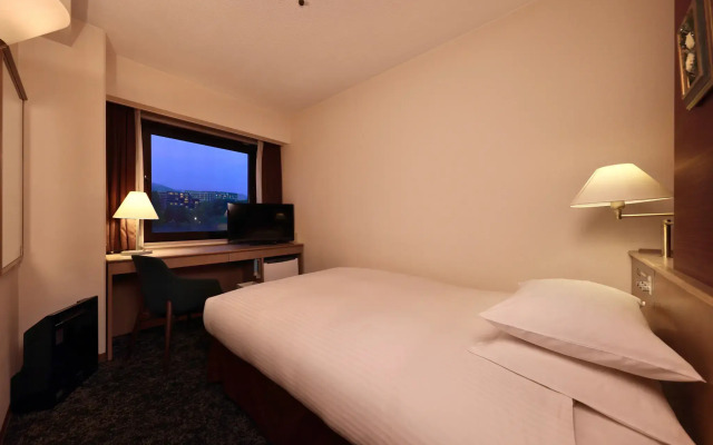 MINAMISENRI Crystal Hotel