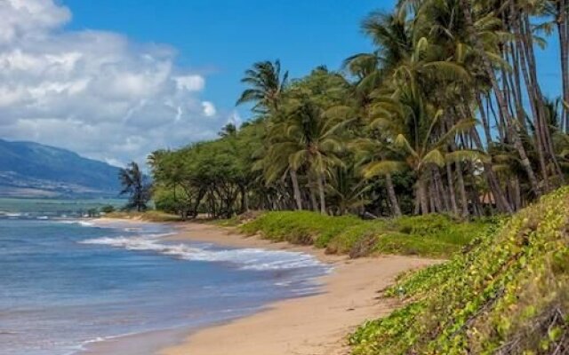 Waiohuli Beach Hale Ocean View Condos with Parking