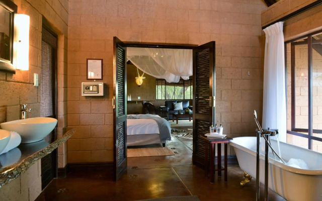 Zwahili Game Lodge & Spa