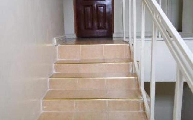 Homebase Gardens Hotel & Safaris