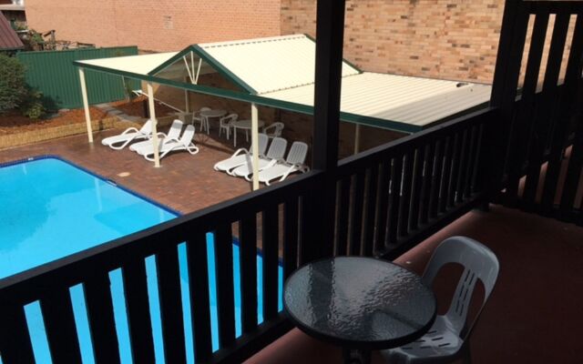 Maclin Lodge Motel