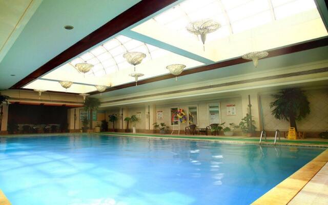 King Wing Hot Spring International Hotel