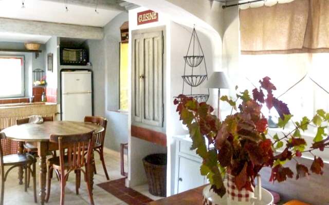 Apartment With 2 Bedrooms in Oppède, With Wonderful Mountain View, Poo