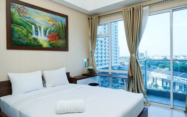 Deluxe And Comfortable Studio Puri Mansion Apartment