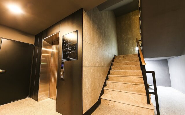 Central Person Hotel Pyeongtaek
