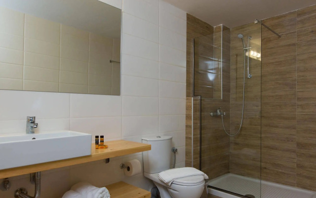Golden Coast Apartments