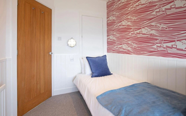 Host Stay Craster Rocks