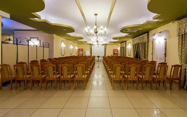 Hotel Dworek Różany