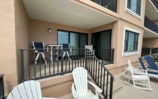 Ocean Hideaway 111 2 Bedroom Condo by RedAwning