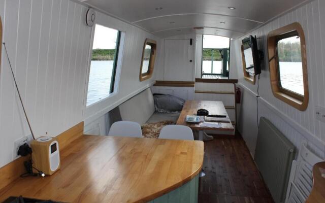 Waterbeach Boatel