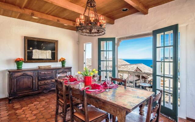 3263 Villa by the Sea