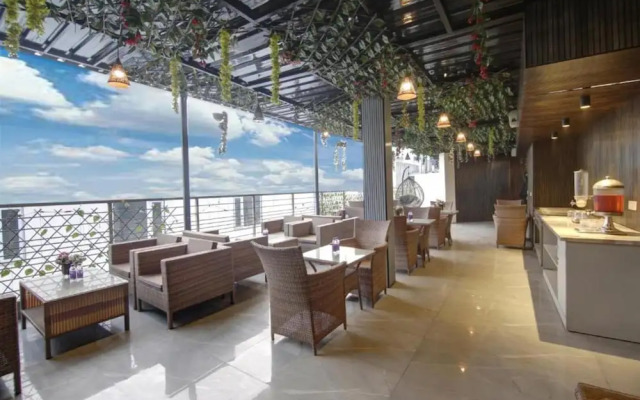 Hotel Shanti Plaza