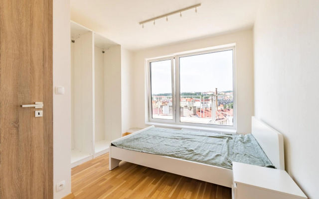 Penthouse with panoramic city view in Elite Rezidence