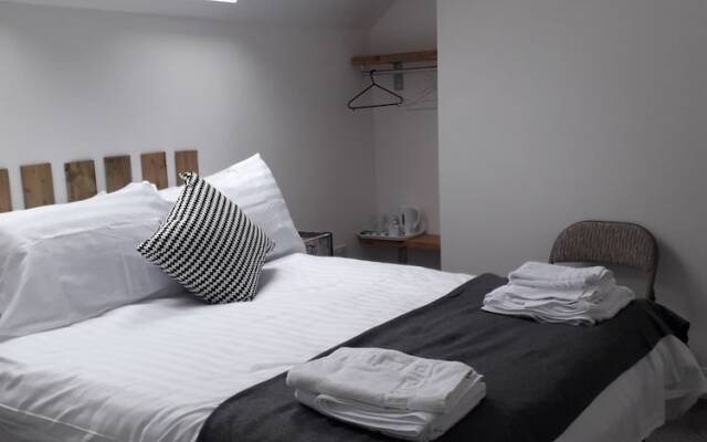 Molyneux Apartments
