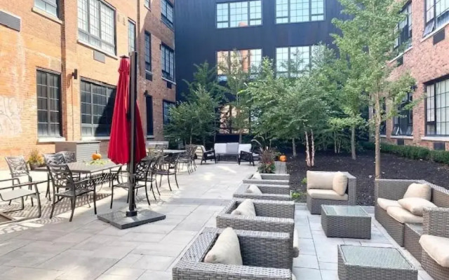2Br Garden Loft Free Parking Gym