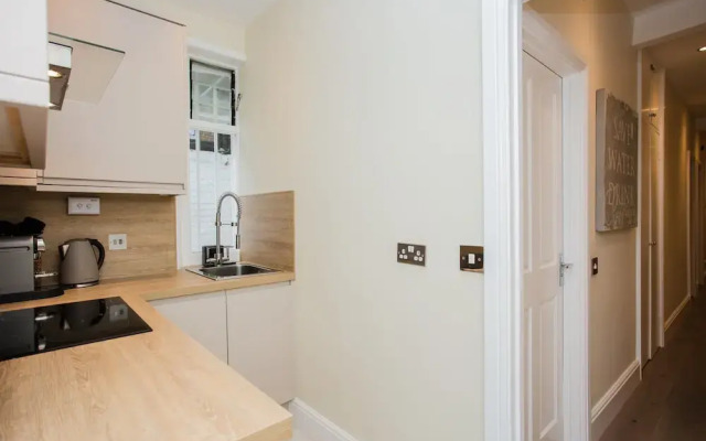 1 Bedroom Garden Flat in Fulham