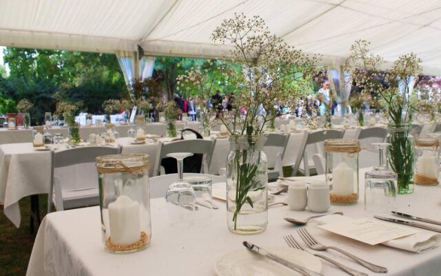 Petersons Armidale Winery & Guesthouse