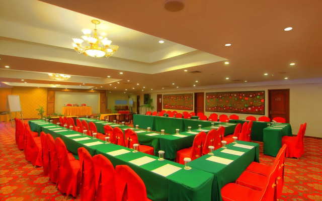 Golden View Hotel