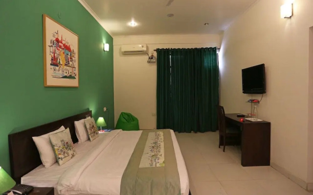 OYO Flagship 144 Noida Expressway NSEZ