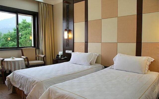 Jinan Shungeng Hillview Hotel