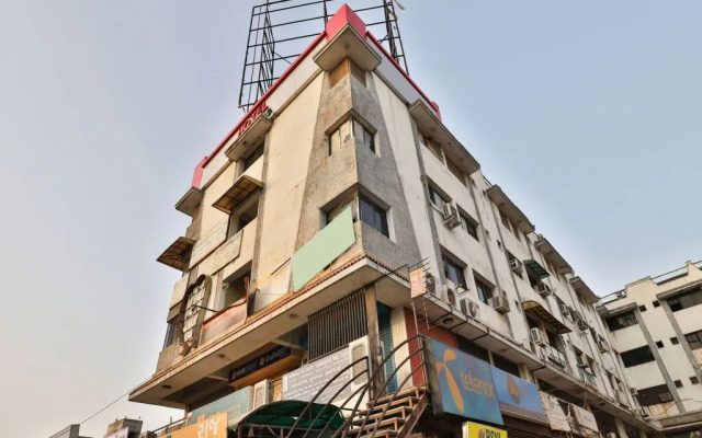 Ratna Palace Hotel