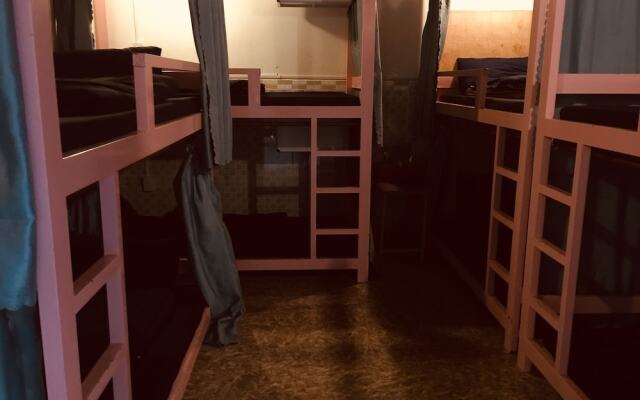 Hai Cay Thong Homestay - Hostel