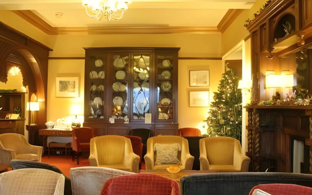 Ravenstone Manor