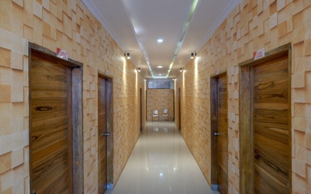 Omar Hotel by Reddoorz