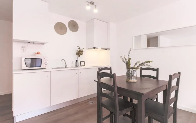 Trind4 · Samasal Trindade Apartments #4 Next to Aliados