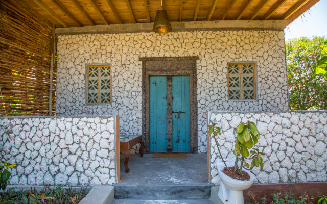 Mbuyuni Beach Village - Bungalows