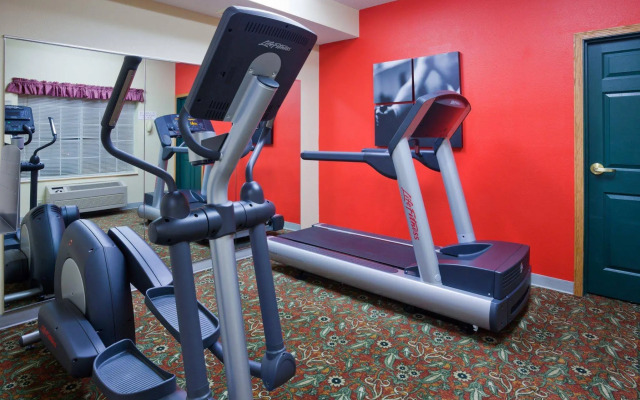 Country Inn & Suites by Radisson, St. Cloud West, MN