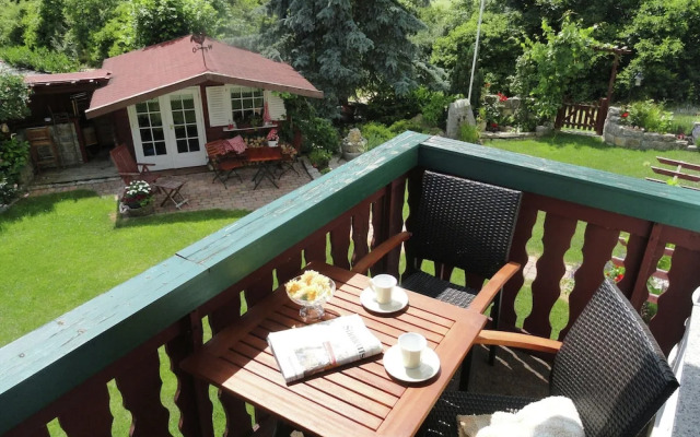 Quaint Apartment in Zeil am Main With Terrace