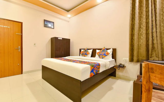 Fabhotel Sarvika