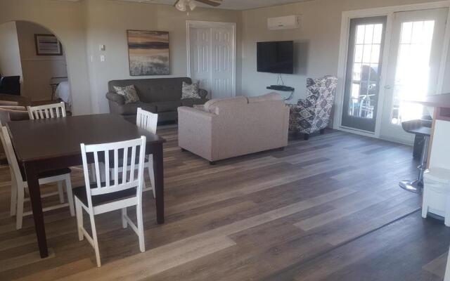 Middleton Motel & Suites