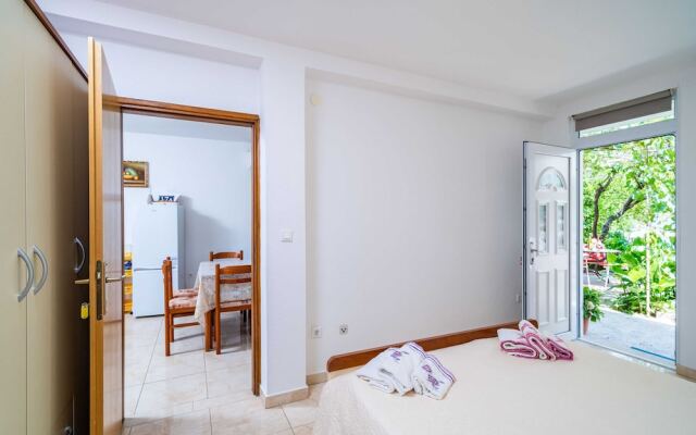 Apartments Zarac