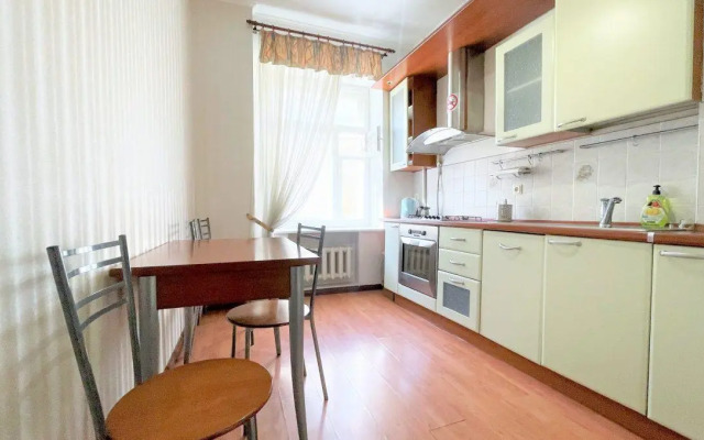 СуткиСпб на улице Восстания 26