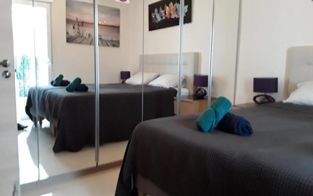 136 A First Line sleeps 6