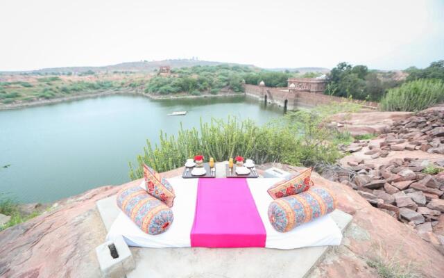 WelcomHeritage Bal Samand Lake Palace