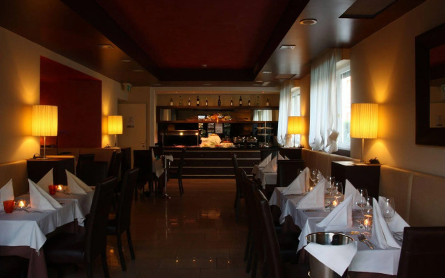 Hotel Clarin 14 by Dori