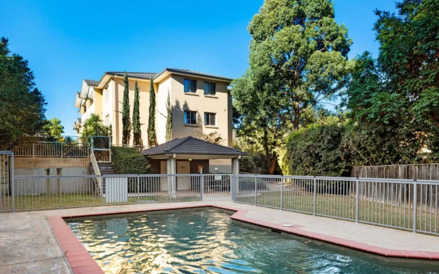 Castle Hill 128 Har Furnished Apartment